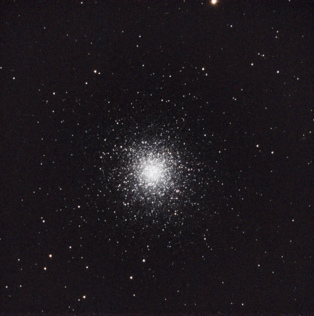 The Great Hercules Globular Cluster (2022-04-17)